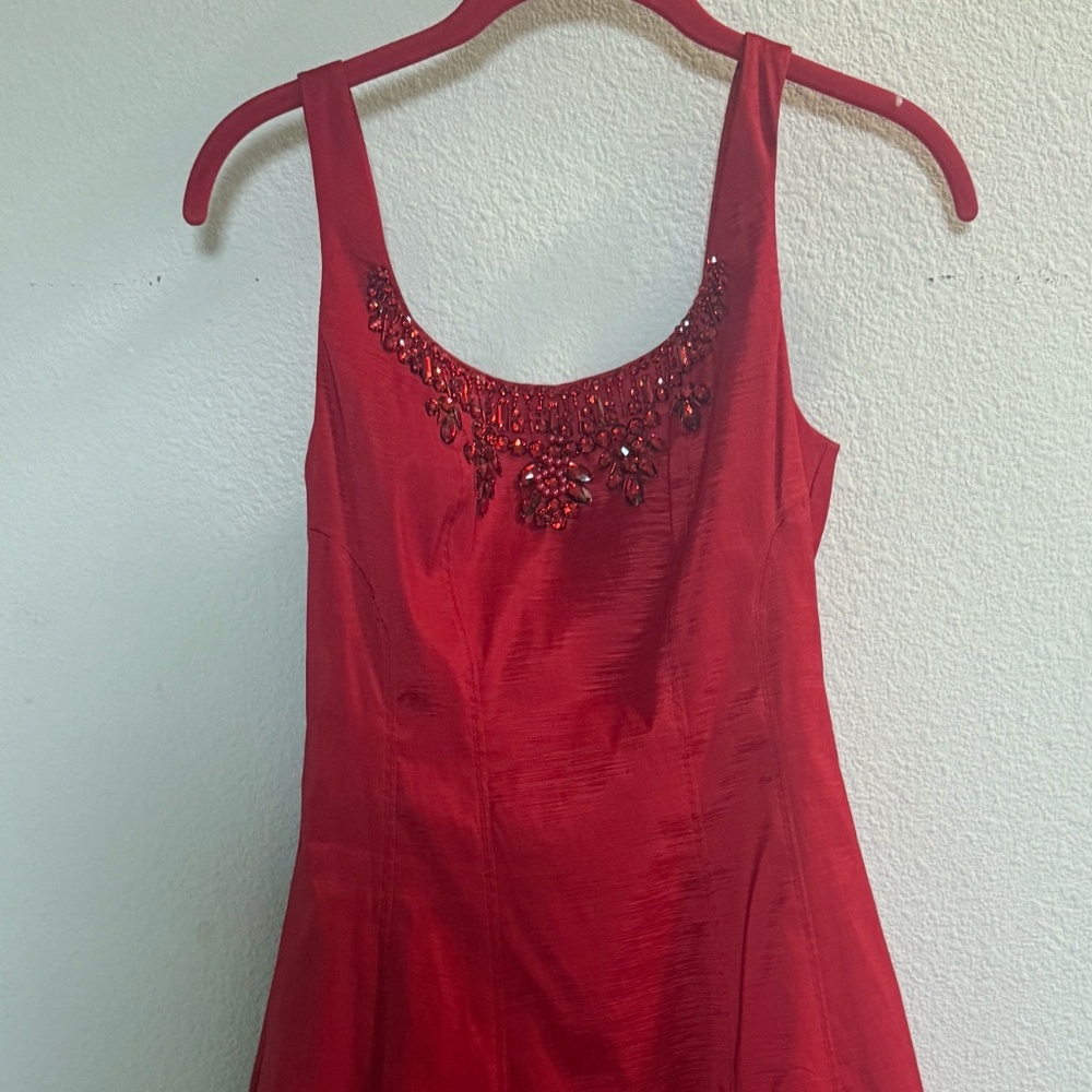 Nicole Miller high low cocktail dress in red size 2 Brane new never worn